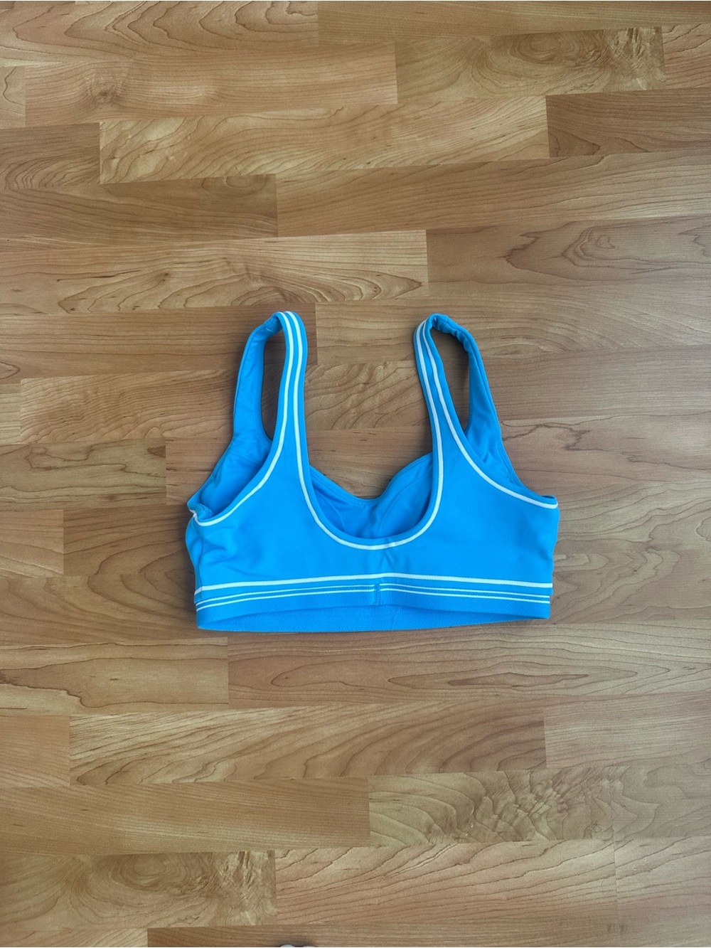 NEVER WORN ALO Yoga Airbrush Heart Throb Sports Bra - Picture 3 of 10